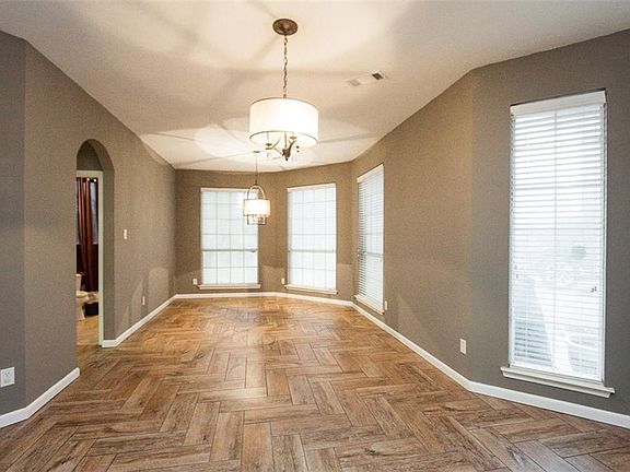 3rd image of 1244 Estate Ln