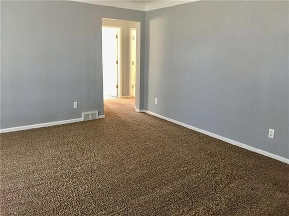 2nd image of 26725 Larchmont St