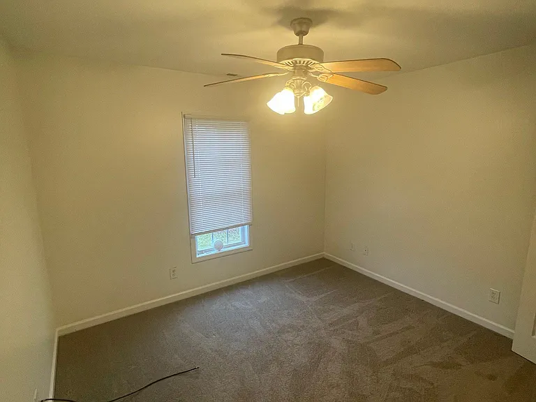 180 Bennington Dr — Photo 13