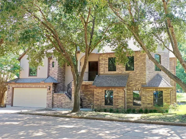 4818 Lake Village Dr, Weston Lakes, TX 77441