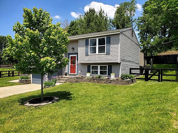 3rd image of 8358 Tamarack Dr