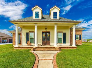 125 Persimmon Dr, Thibodaux, LA 70301