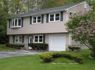 6 Alice St, Waterford, CT 06385