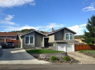 2096 NW Sunberry Dr, Roseburg, OR 97471