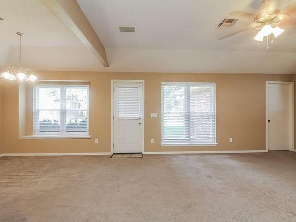 3rd image of 301 SW 141st St