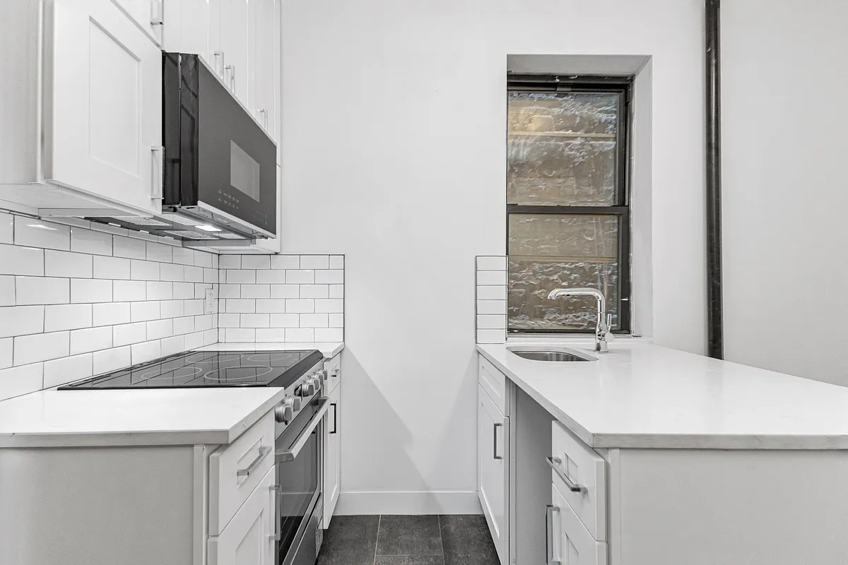 8 Saint Marks Place — Photo 2