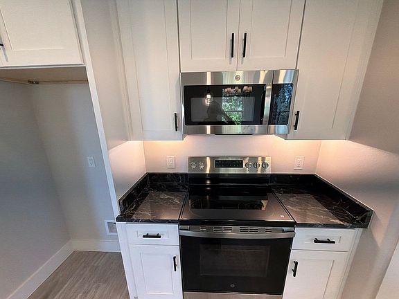 4th image of 5709 Barkridge Dr