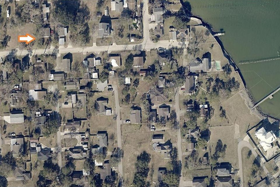 1st image of 138 Pine Bluff St