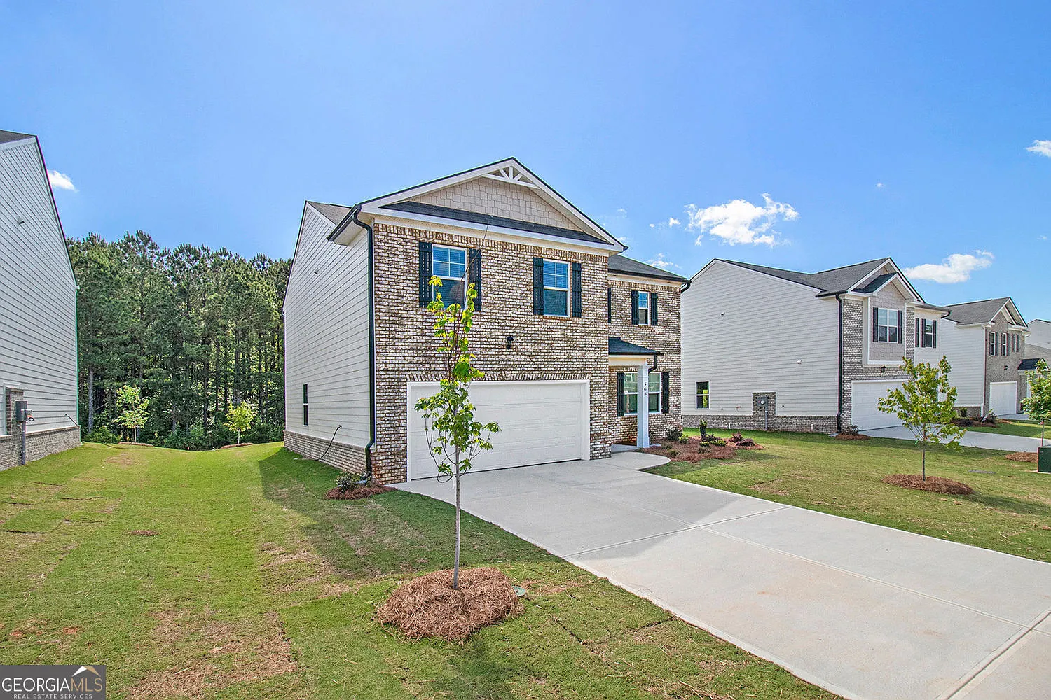 4 bed, 2.5 bath, 2338 sqft, $2,700 — Photo 1