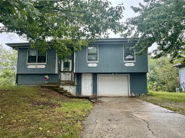 2105 Ann Ave, Harrisonville, MO 64701