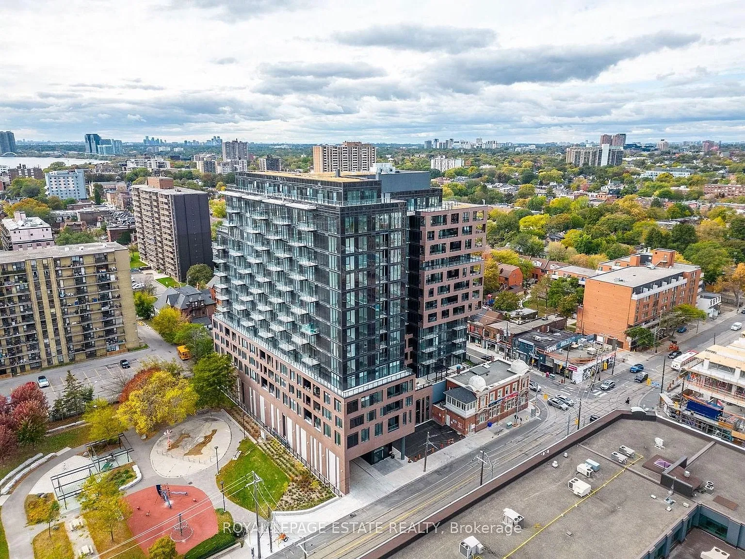 XO Condos — Photo 1