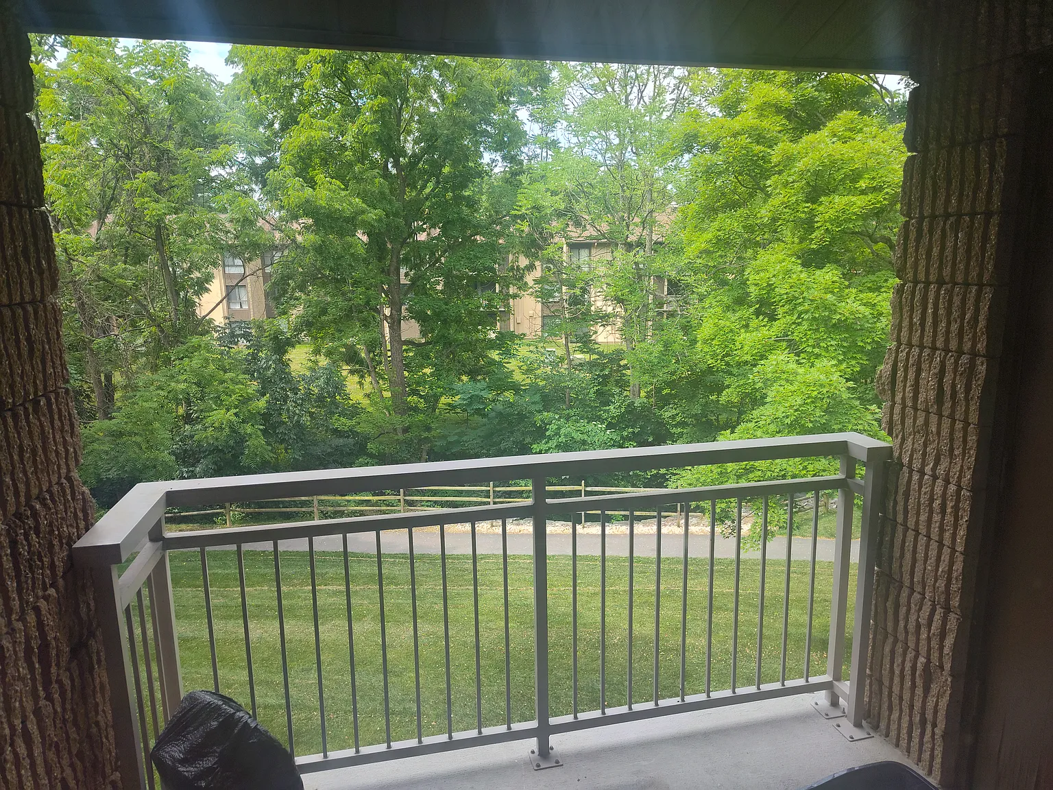 4 bed, 1341 sqft, $2,695 — Photo 3