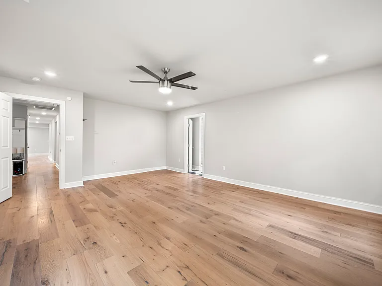 2322 Greenland Ave — Photo 18