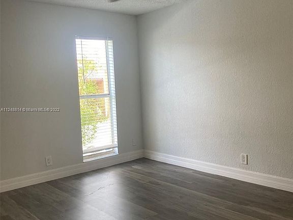 2nd image of 4465 Treehouse Ln #F