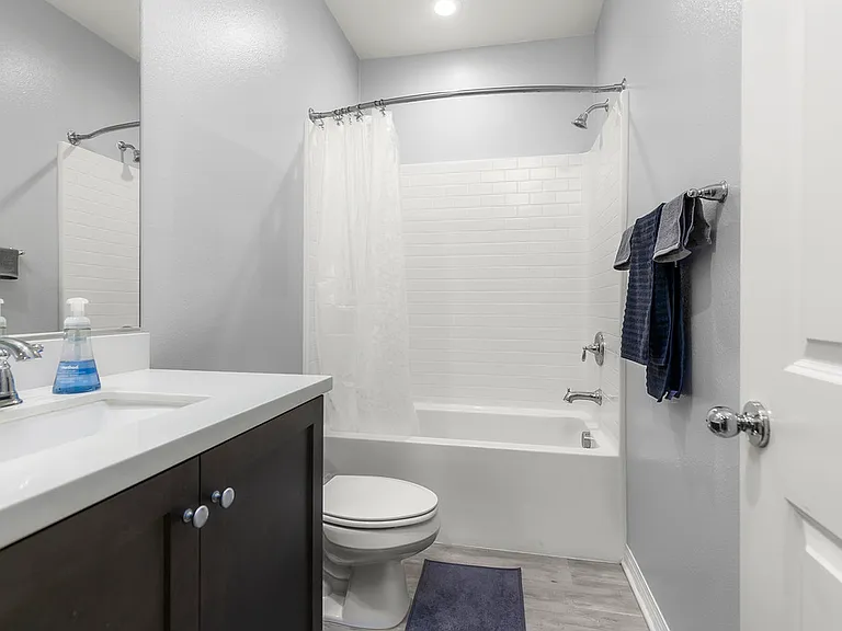502 Lark Way — Photo 12
