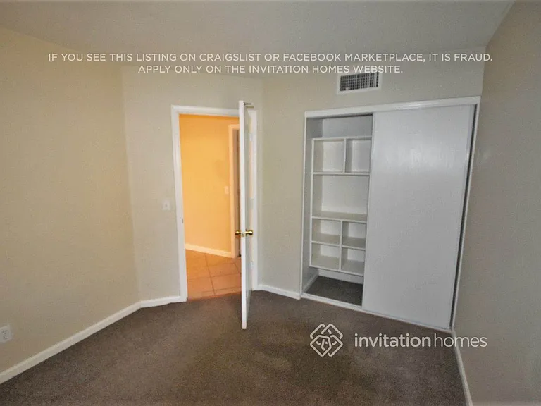 7923 W Laurel Ln — Photo 7