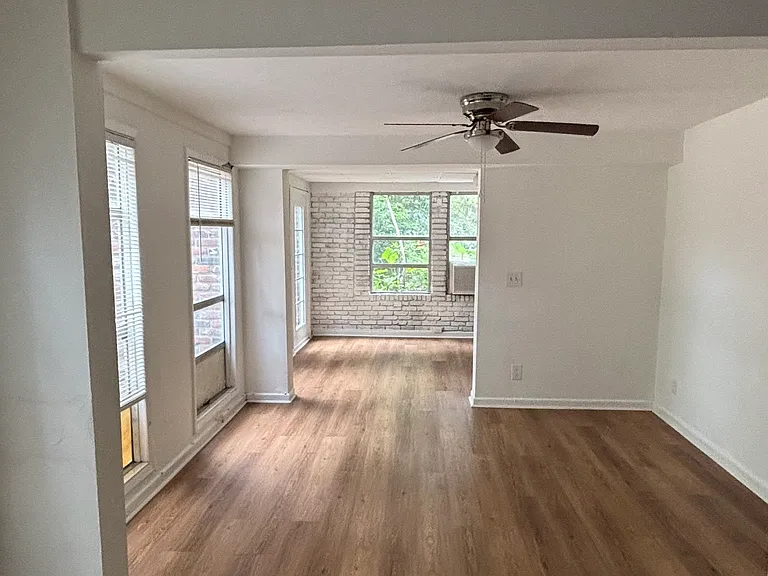 2353 Spring Park Rd #5 — Photo 7
