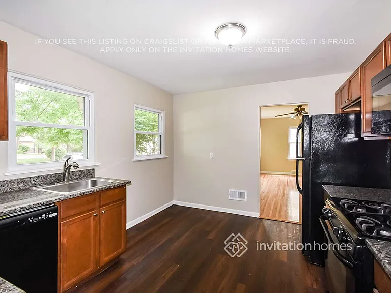719 Mack St — Photo 8