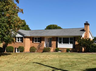 212 Princess Anne Rd, Waynesboro, VA 22980