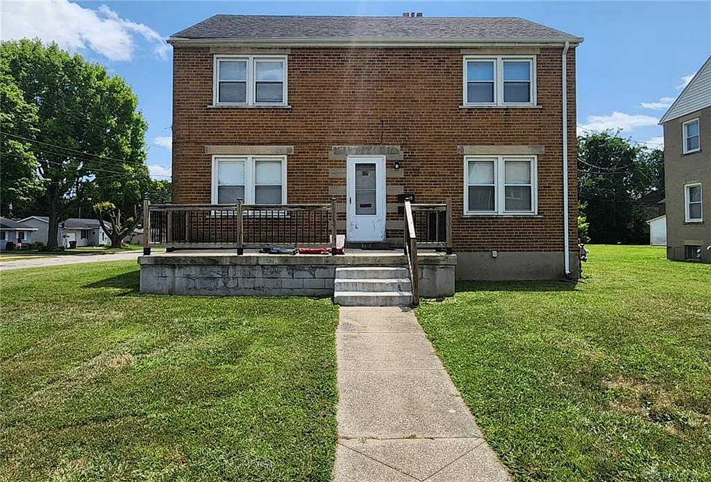 2 bed, 1.0 bath, 1664 sqft, $975 — Photo 2