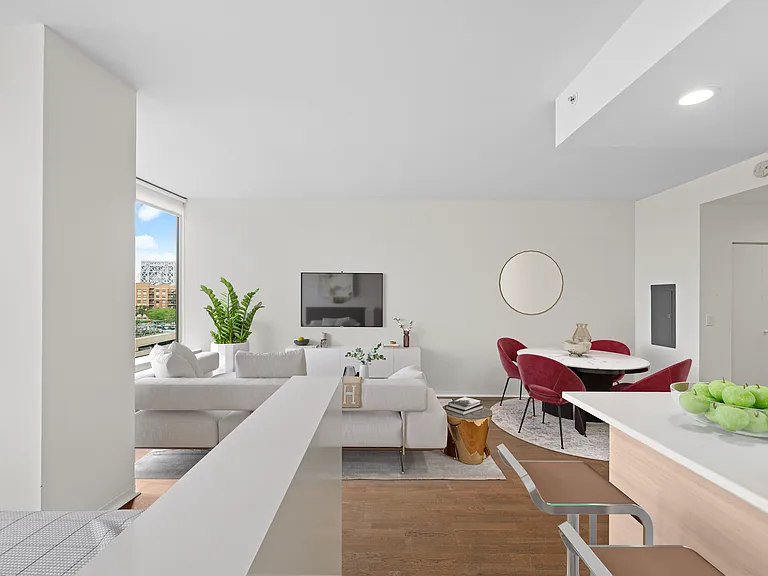 2032 1/2 Hudson St #1224 — Photo 3