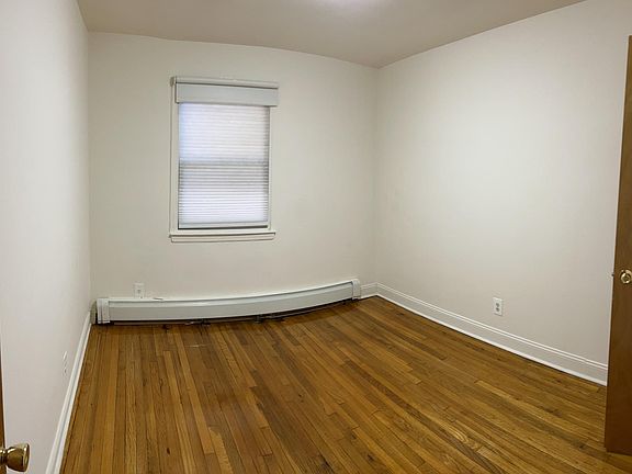 5th image of 13733 70th Ave #A
