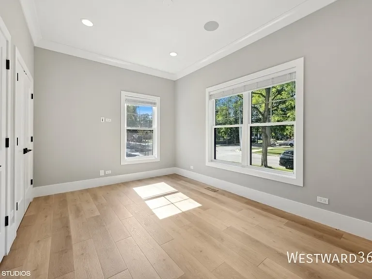 240 S Brainard Ave #2 — Photo 3
