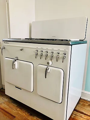 Rented by Steffan Olausson Partridge, LREB | media 44