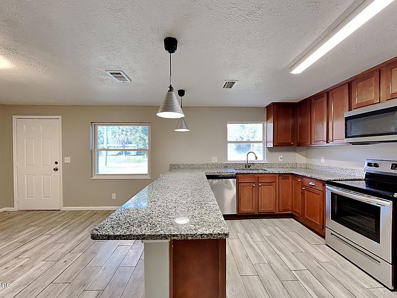 3rd image of 390 SONORA Drive