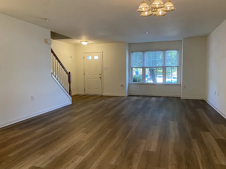 63 Mabel Ln — Photo 4