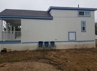 207 Colvin St, Ingram, TX 78025