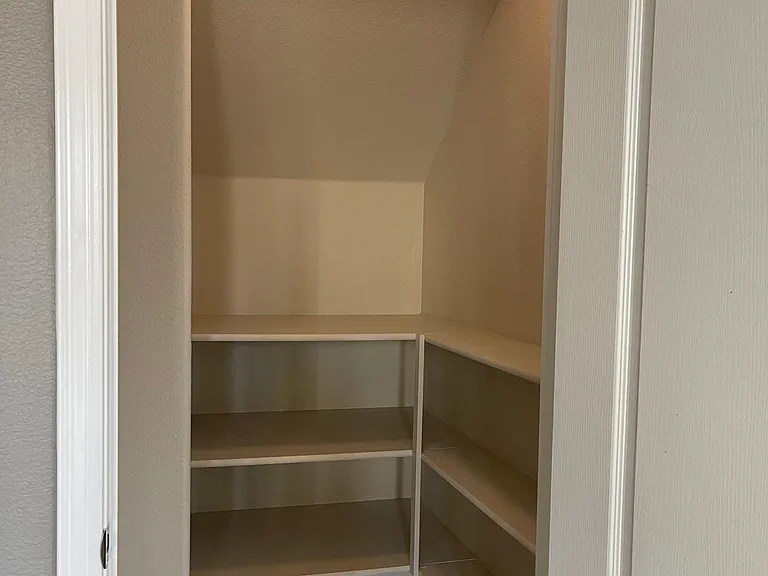2042 E Christensen Dr — Photo 11