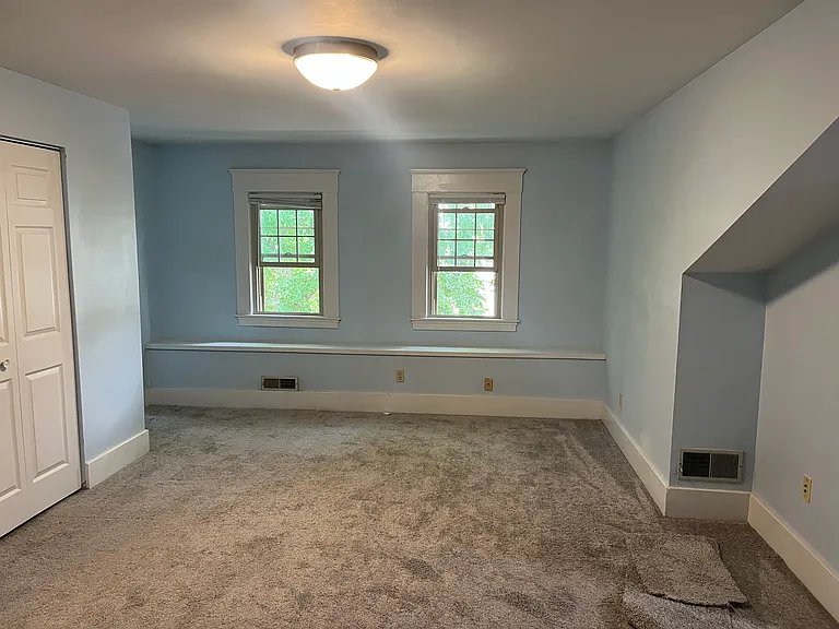 819 Philadelphia St — Photo 12