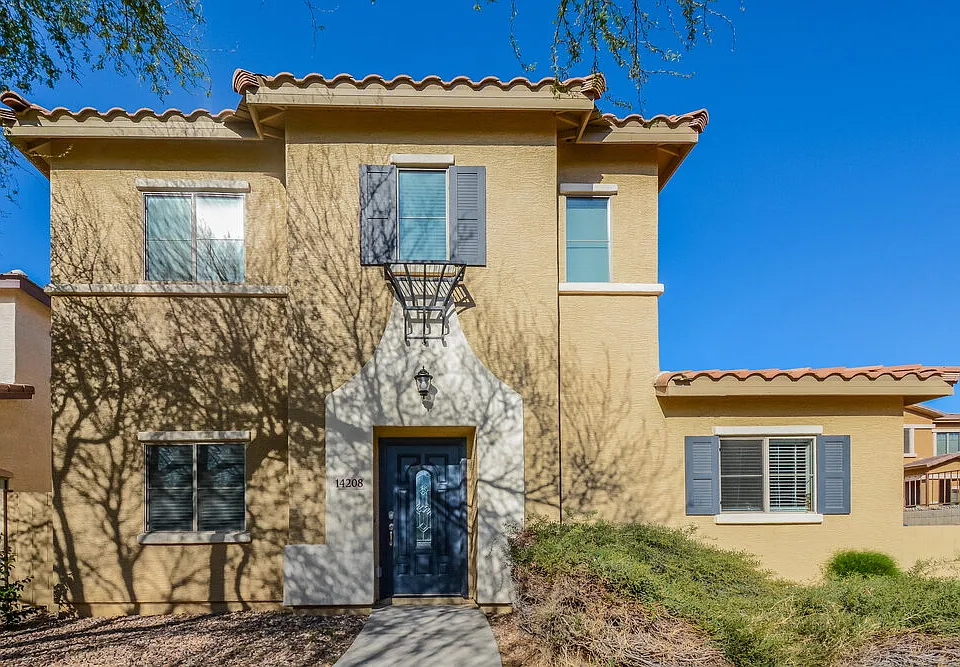 14208 W Country Gables Dr