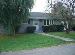 6 W Lakewood Ave, Barnesville, PA 18214