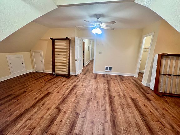 2nd image of 640 4th St #2