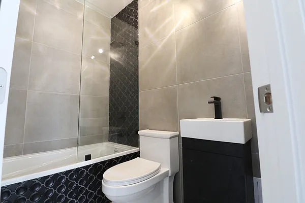 Rented by Lofts and Flats LLC | media 68