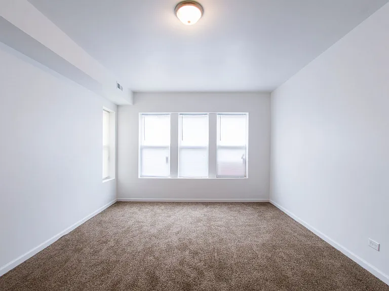 1101 N Lawler Ave — Photo 14