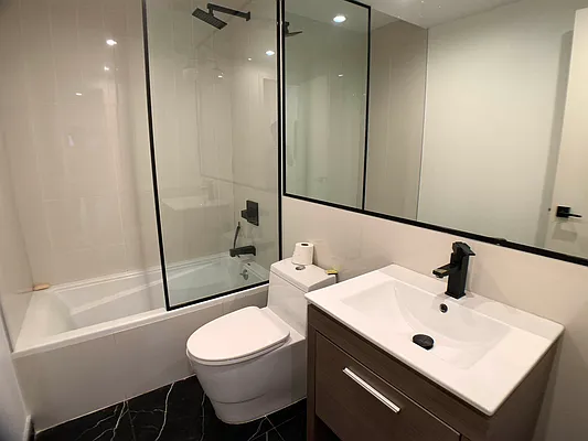 Rented by Tapiro Realty | media 19