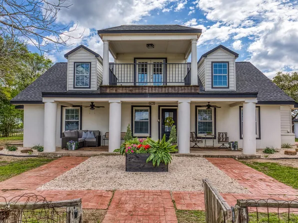 1289 Bluebonnet Ridge Dr, Chappell Hill, TX 77426