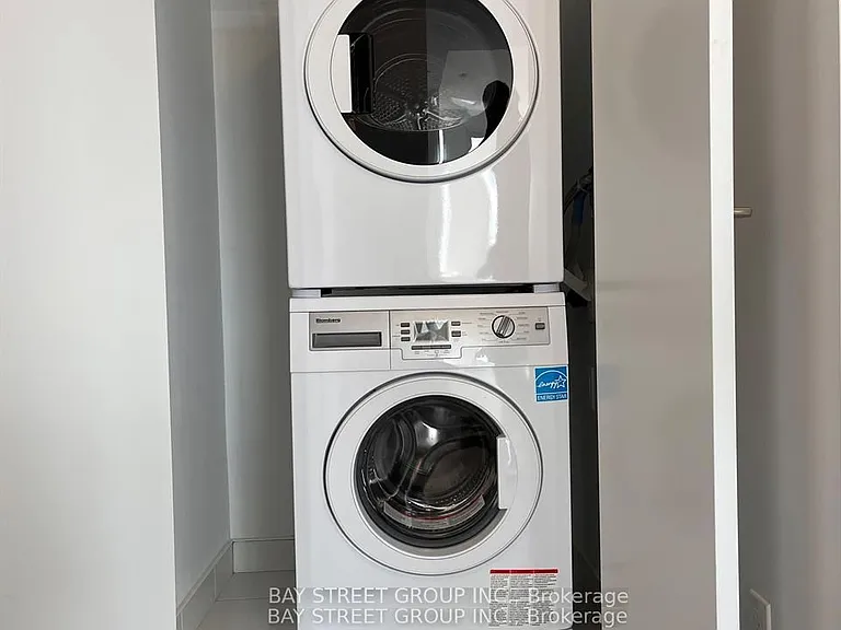 181 Dundas St E #1705 — Photo 3