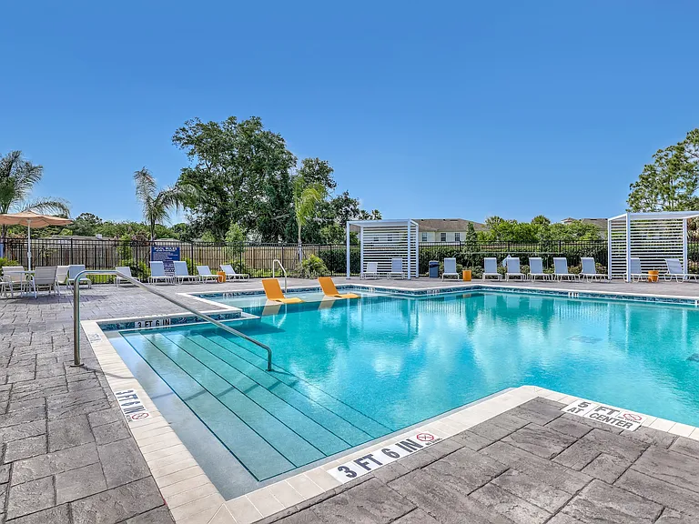 Palm Breeze Apartments — Photo 51