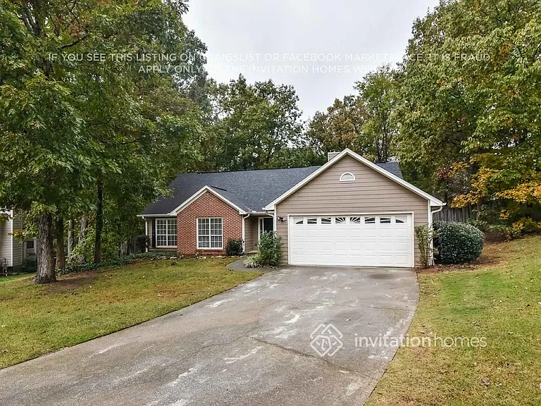 2271 Bankston Cir — Photo 3