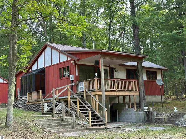 11417 Jersey St NE, Kalkaska, MI 49646