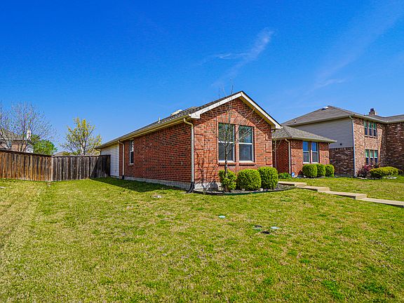 3rd image of 3022 Dusty Ridge Dr