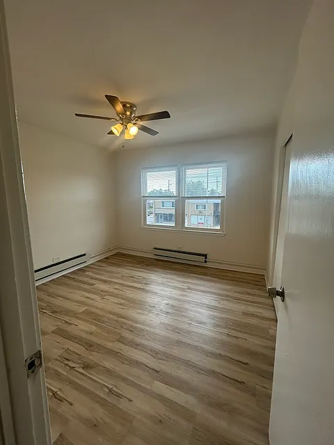 1107 Cermak Rd — Photo 4