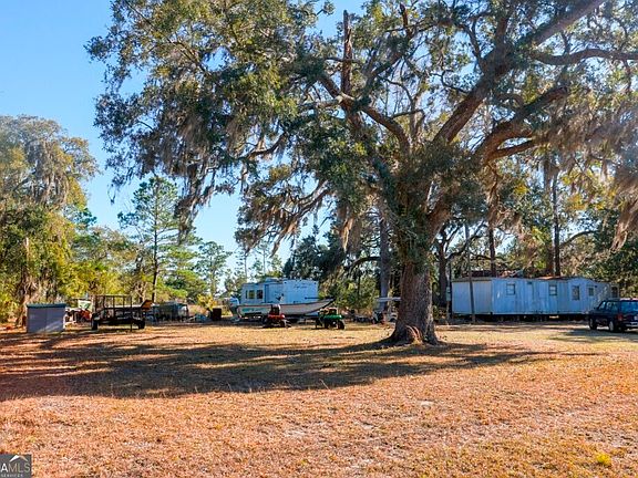 3rd image of 0 Cattle Hammock Rd