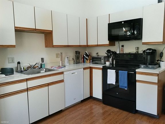 4th image of 2289 Bedford St #1