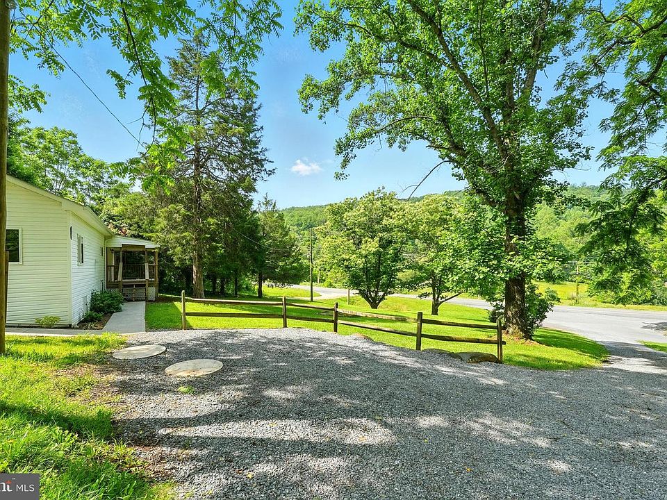 1st image of 14 Summit Point Dr