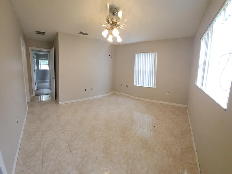 603 Powell St — Photo 18